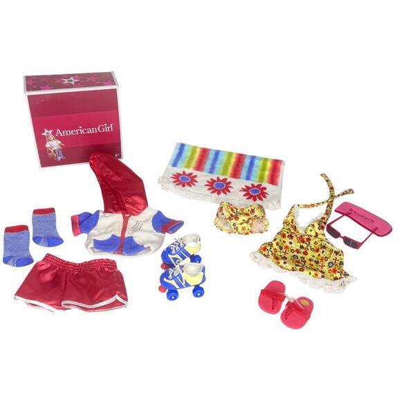 American Girl Julie 2in1 Summer Set Roller Skates Towel Shoes Socks Top Swimsuit - Picture 2 of 12